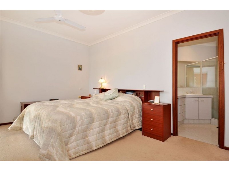 4 Mauna Court, Yanchep WA 6035