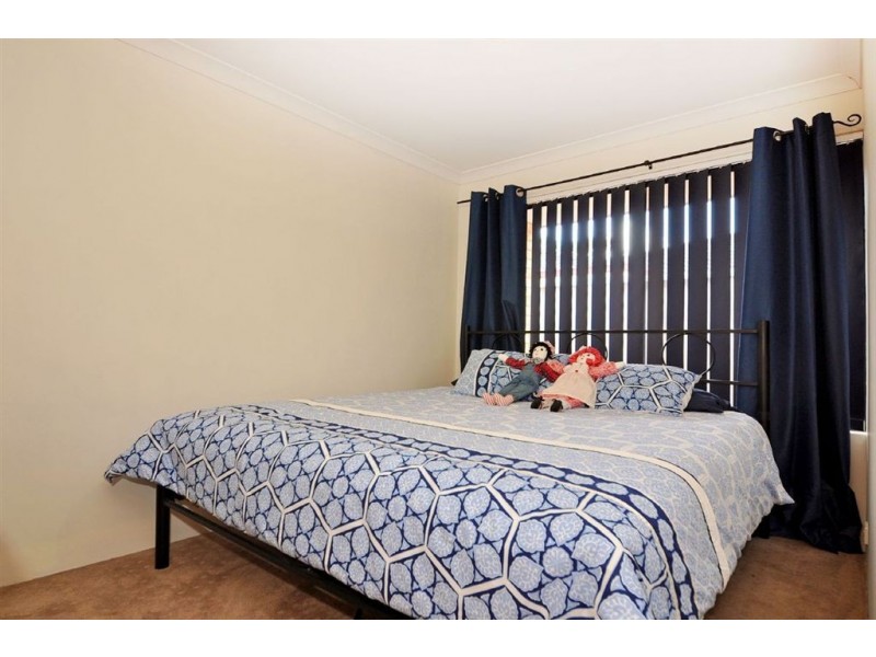 19 Coolamine Close, Carramar WA 6031