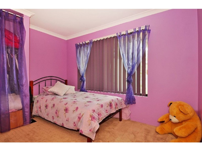 19 Coolamine Close, Carramar WA 6031