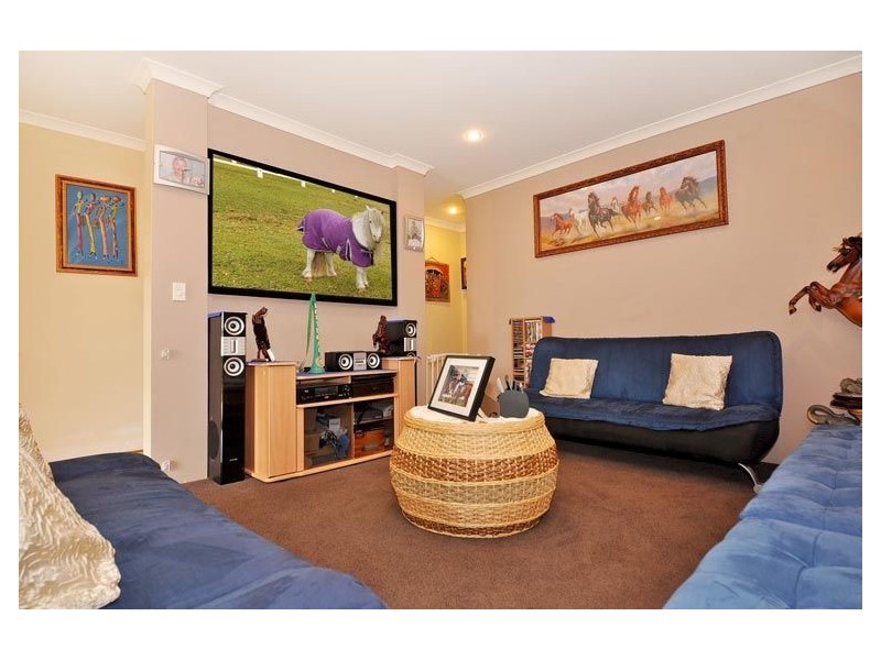 20 Bingarra Crescent, Tapping WA 6065