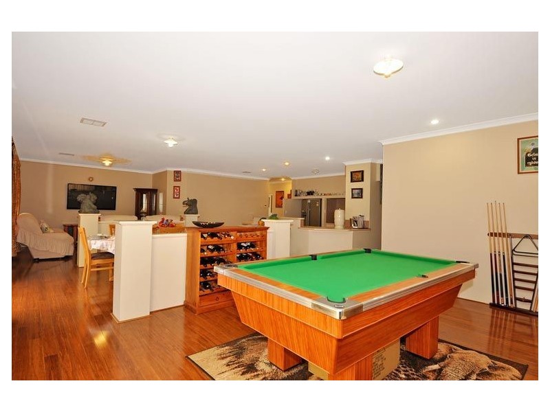 20 Bingarra Crescent, Tapping WA 6065