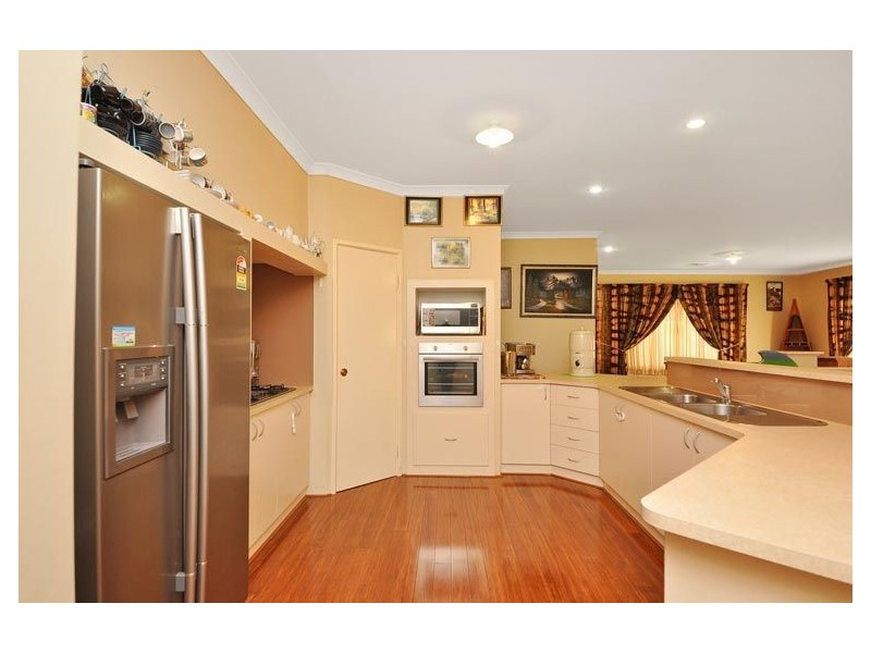 20 Bingarra Crescent, Tapping WA 6065