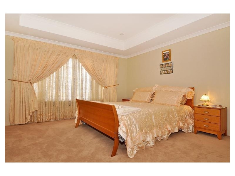 20 Bingarra Crescent, Tapping WA 6065