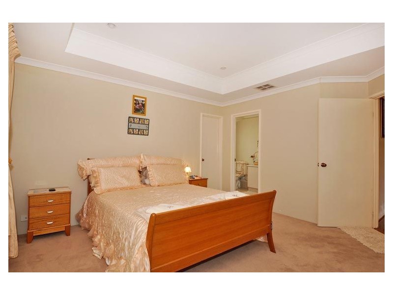 20 Bingarra Crescent, Tapping WA 6065