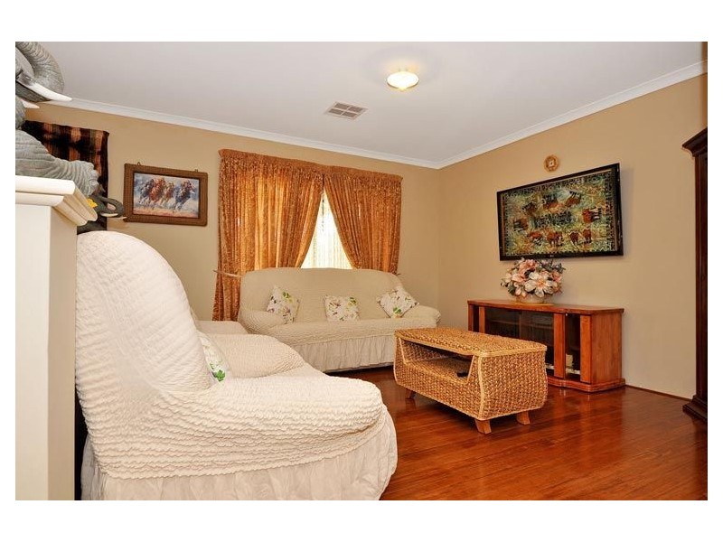 20 Bingarra Crescent, Tapping WA 6065