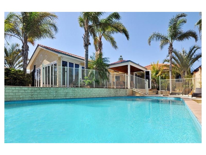 9 Caldera Close, Mindarie WA 6030