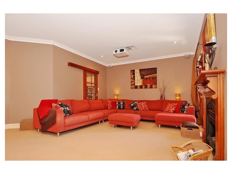 9 Caldera Close, Mindarie WA 6030