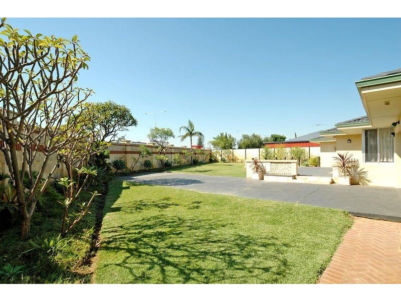 2 Roper Link, Wanneroo WA 6065