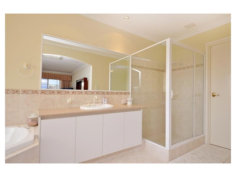 52 Weymouth Blvd, Quinns Rocks WA 6030