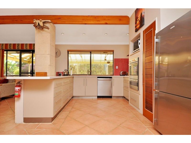 77 Viridian Drive, Banksia Grove WA 6031