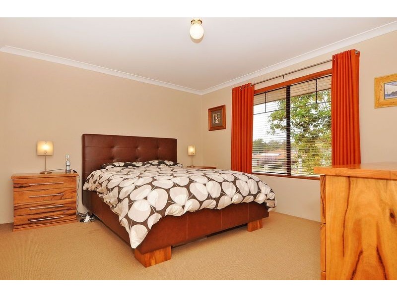 77 Viridian Drive, Banksia Grove WA 6031