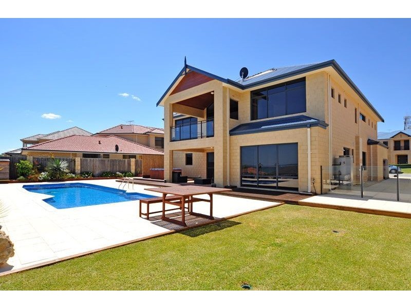 9 Lena Pass, Mindarie WA 6030