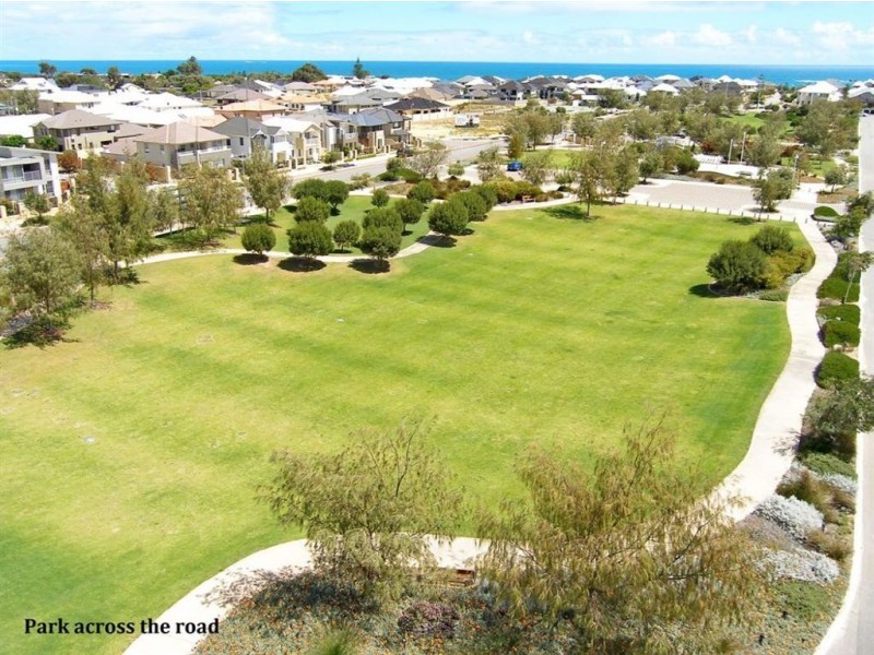 25 Bengello Place, Burns Beach WA 6028