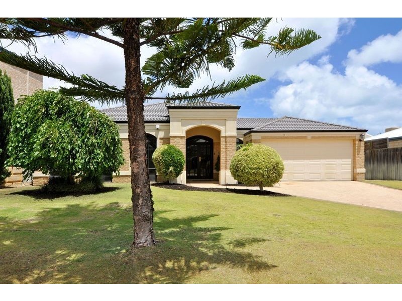 5 Queenscliff Parade, Quinns Rocks WA 6030