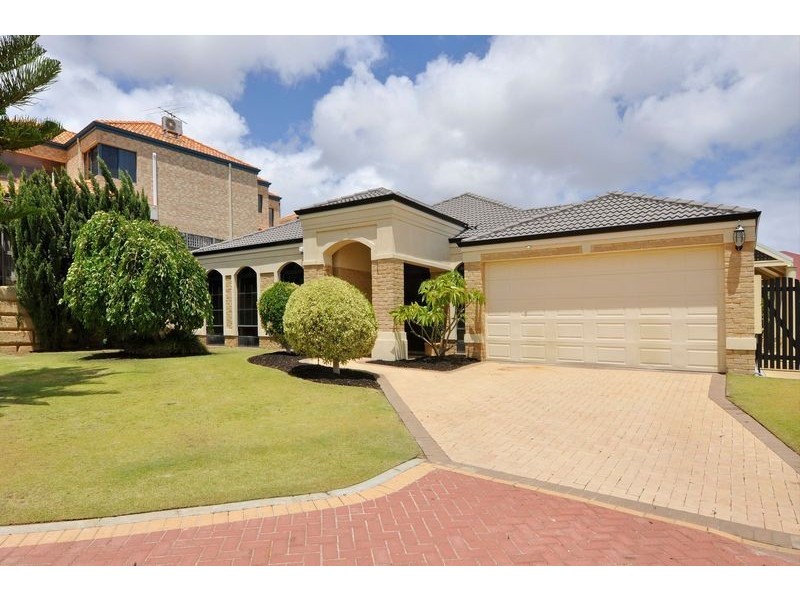 5 Queenscliff Parade, Quinns Rocks WA 6030