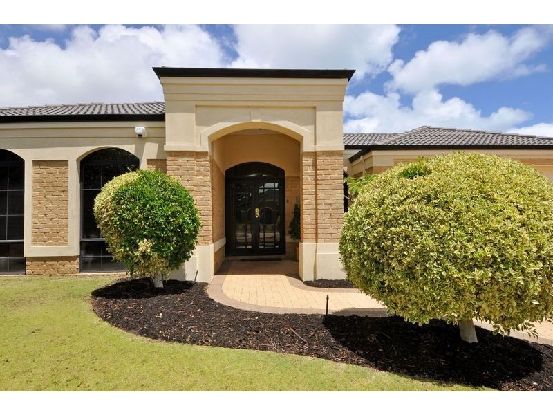 5 Queenscliff Parade, Quinns Rocks WA 6030