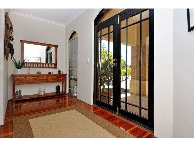 5 Queenscliff Parade, Quinns Rocks WA 6030