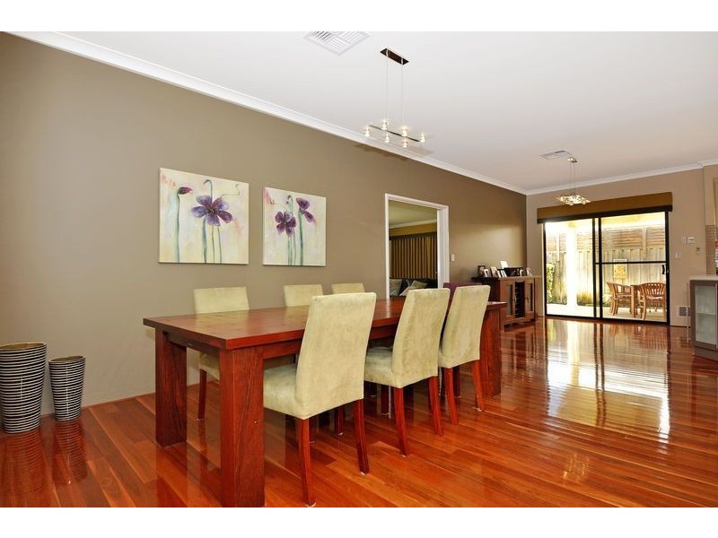 5 Queenscliff Parade, Quinns Rocks WA 6030