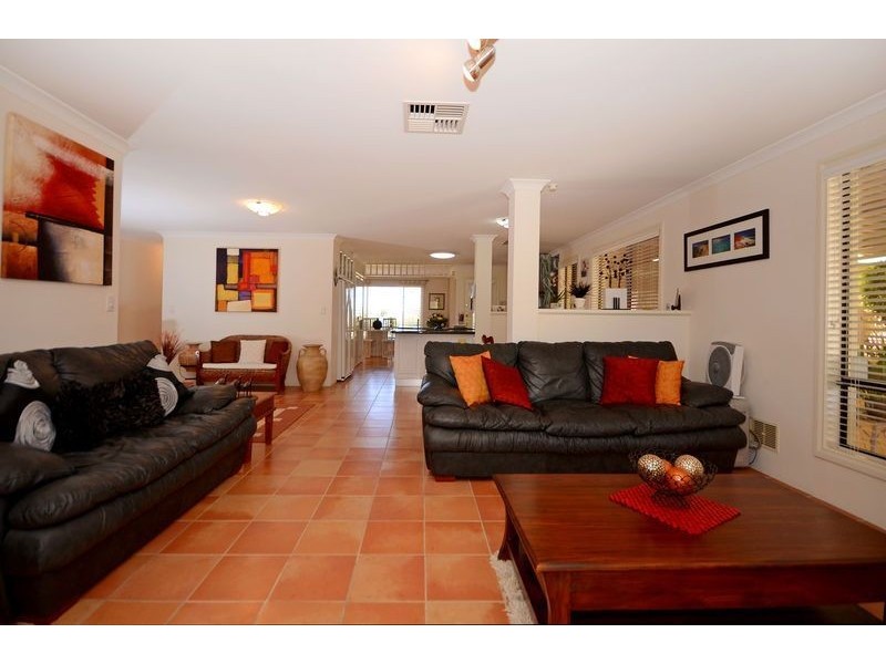 11 Catania Court, Mindarie WA 6030