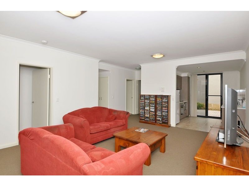 73/12 Citadel Way, Currambine WA 6028