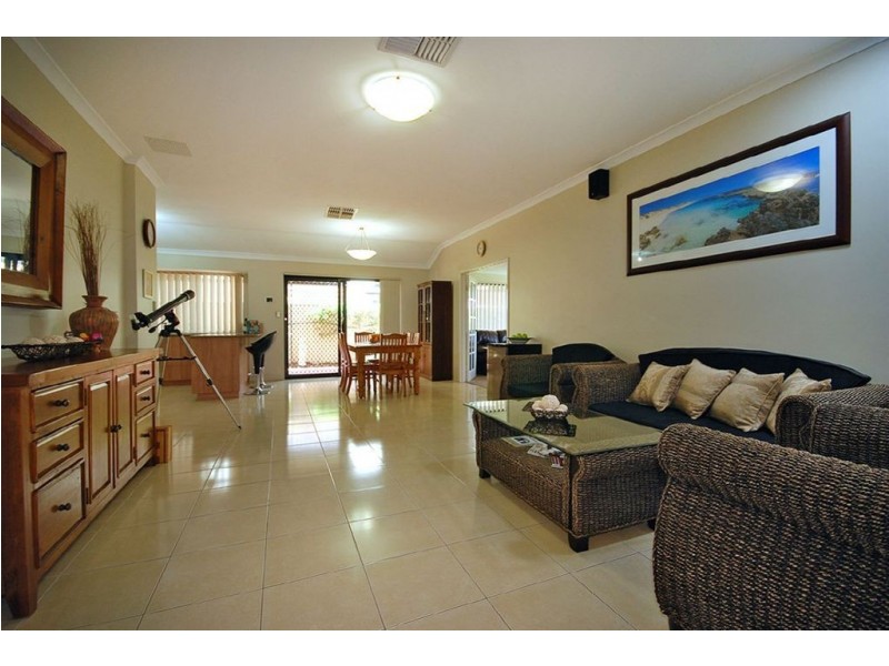 19 Verona Street, Hocking WA 6065