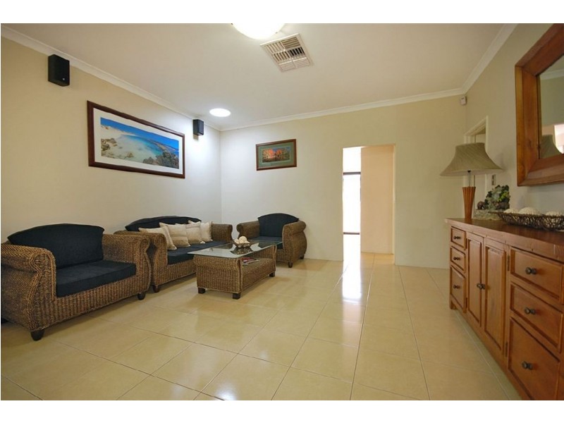 19 Verona Street, Hocking WA 6065