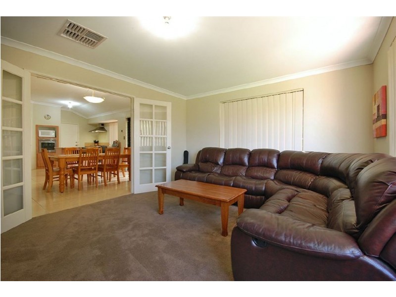 19 Verona Street, Hocking WA 6065