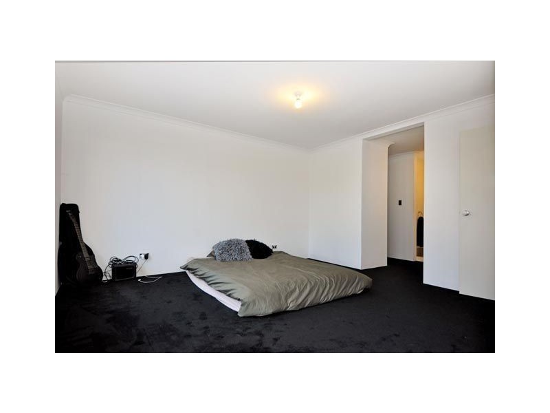 15 Grampians Loop, Yanchep WA 6035