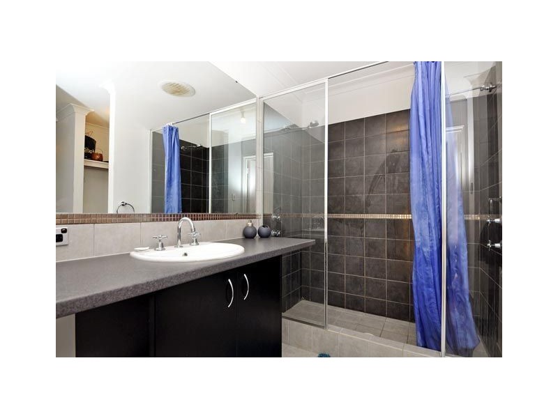 15 Grampians Loop, Yanchep WA 6035