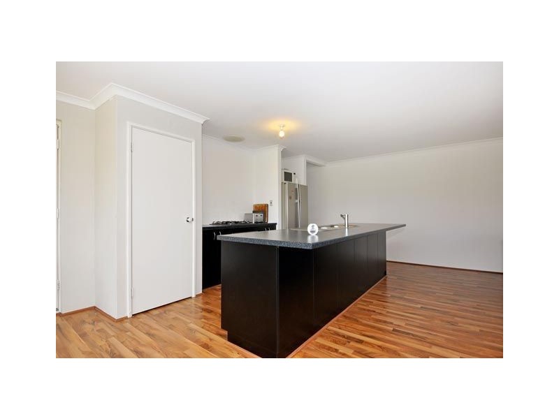 15 Grampians Loop, Yanchep WA 6035