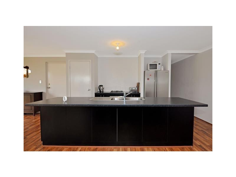 15 Grampians Loop, Yanchep WA 6035