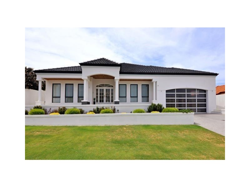 25 Lighthouse Parade, Mindarie WA 6030