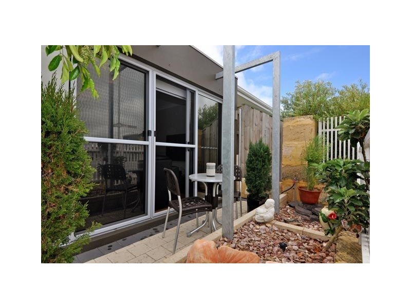 64 Seaside Ave, Yanchep WA 6035
