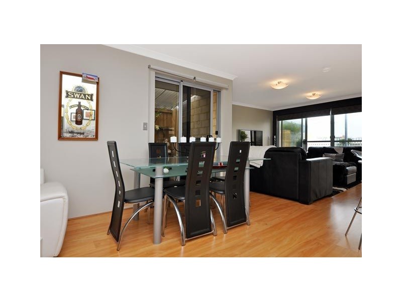 64 Seaside Ave, Yanchep WA 6035