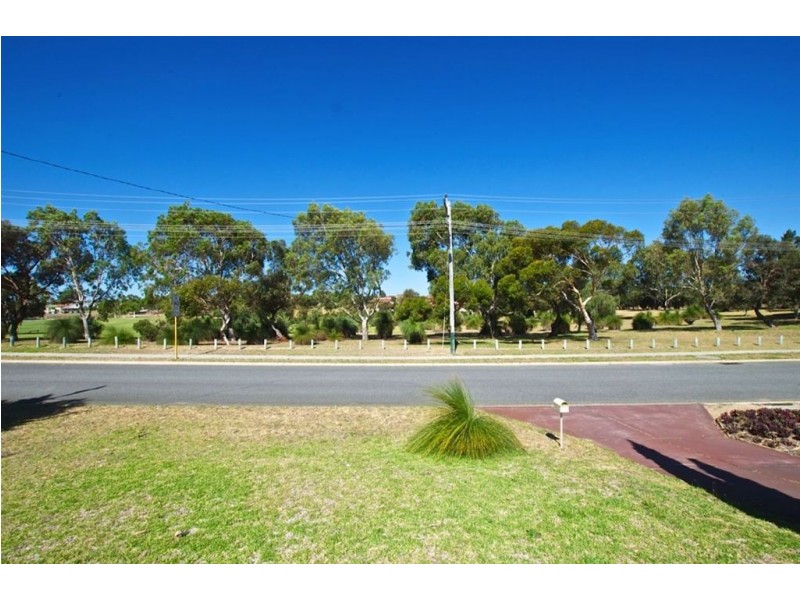 17 Addison Gardens, Merriwa WA 6030