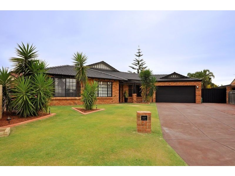 7 Jeddah Court, Mindarie WA 6030