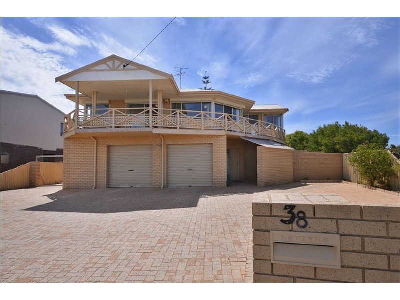 38 Sabina Drive, Madora Bay WA 6210