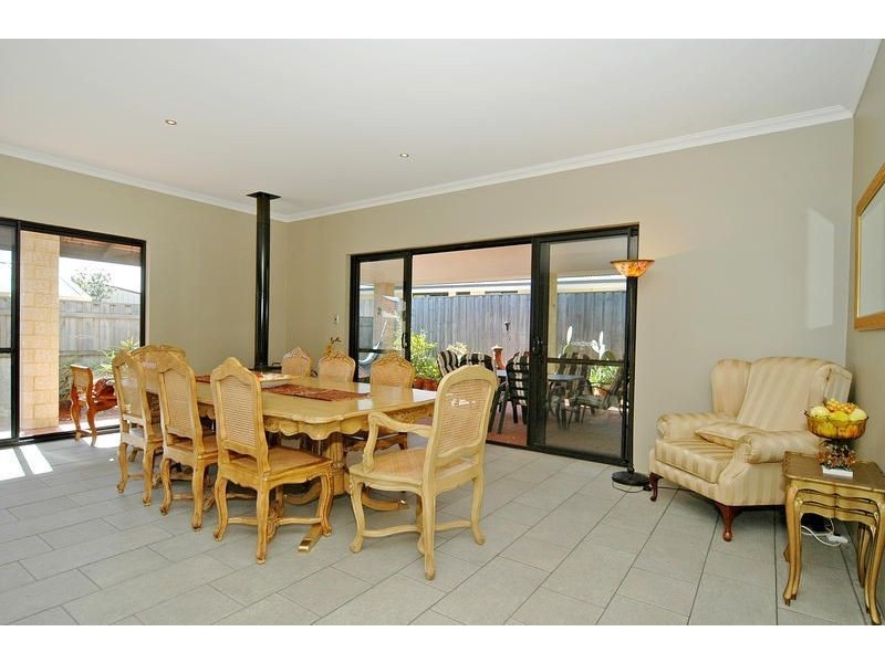 9 Dumaresq Loop, Quinns Rocks WA 6030