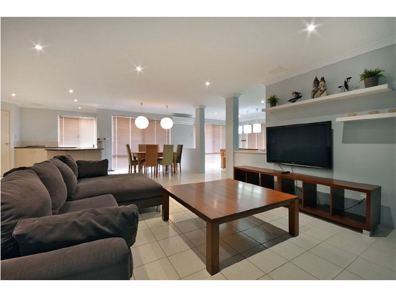 6 Rossiters Cove, Clarkson WA 6030