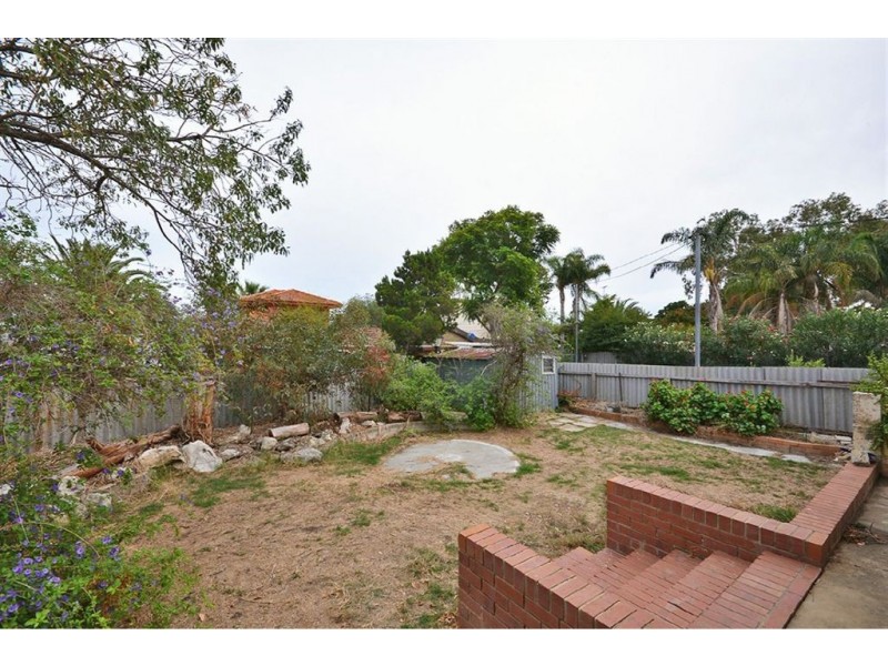 8B Clarkside Court, Wanneroo WA 6065