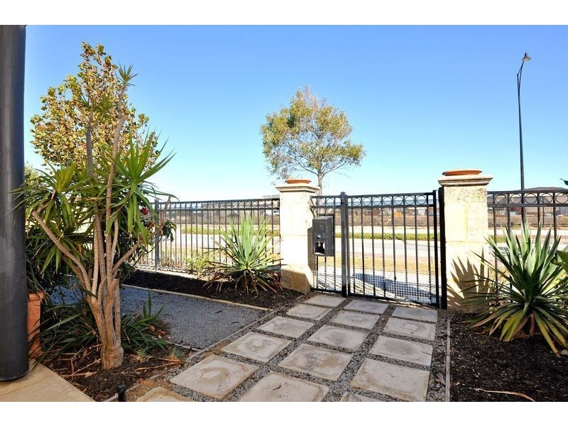 93 Homebush Drive, Butler WA 6036