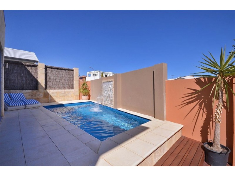 1 Willandra Place, Hillarys WA 6025