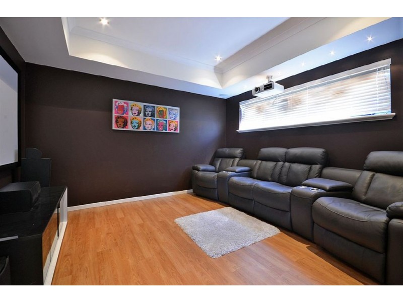 1 Willandra Place, Hillarys WA 6025