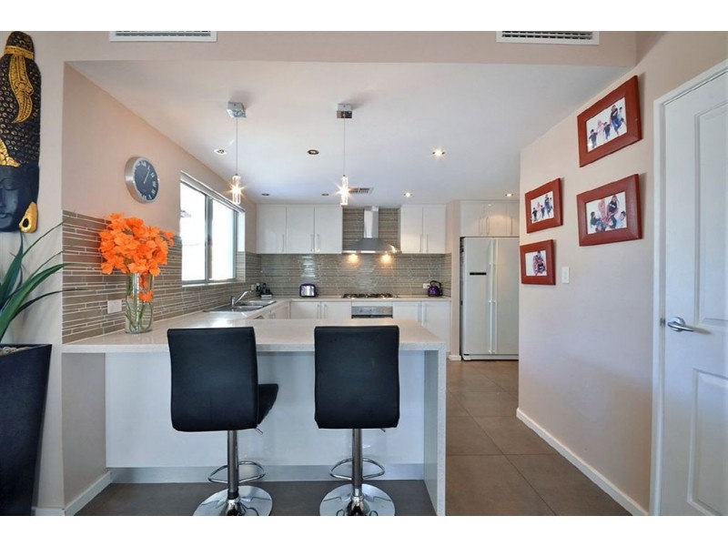 1 Willandra Place, Hillarys WA 6025