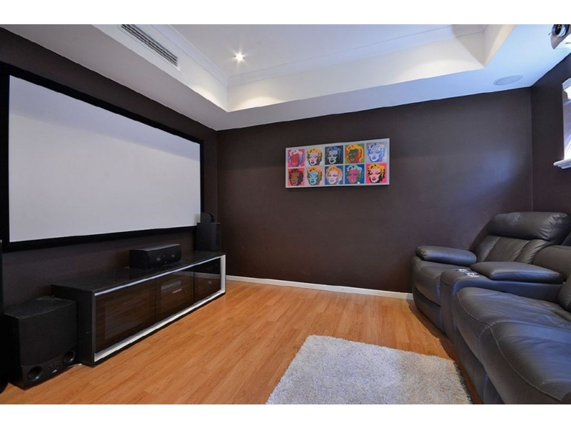 1 Willandra Place, Hillarys WA 6025