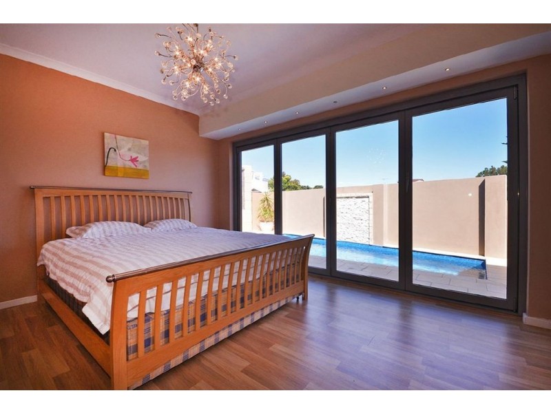 1 Willandra Place, Hillarys WA 6025