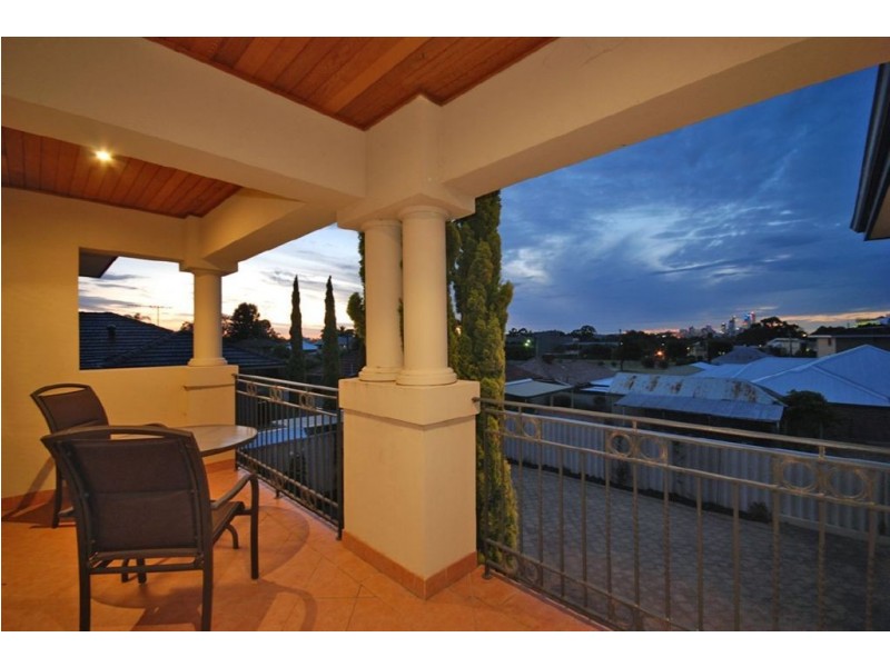 8A Cookham Road, Lathlain WA 6100