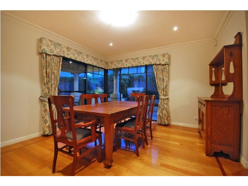 8A Cookham Road, Lathlain WA 6100