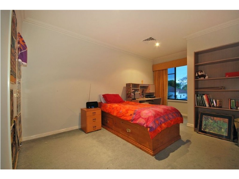 8A Cookham Road, Lathlain WA 6100