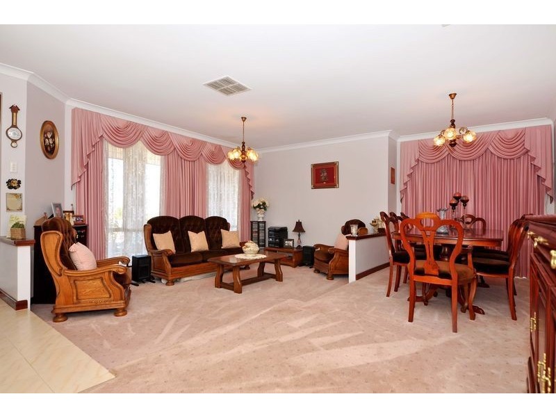 228 Timberlane Drive, Woodvale WA 6026